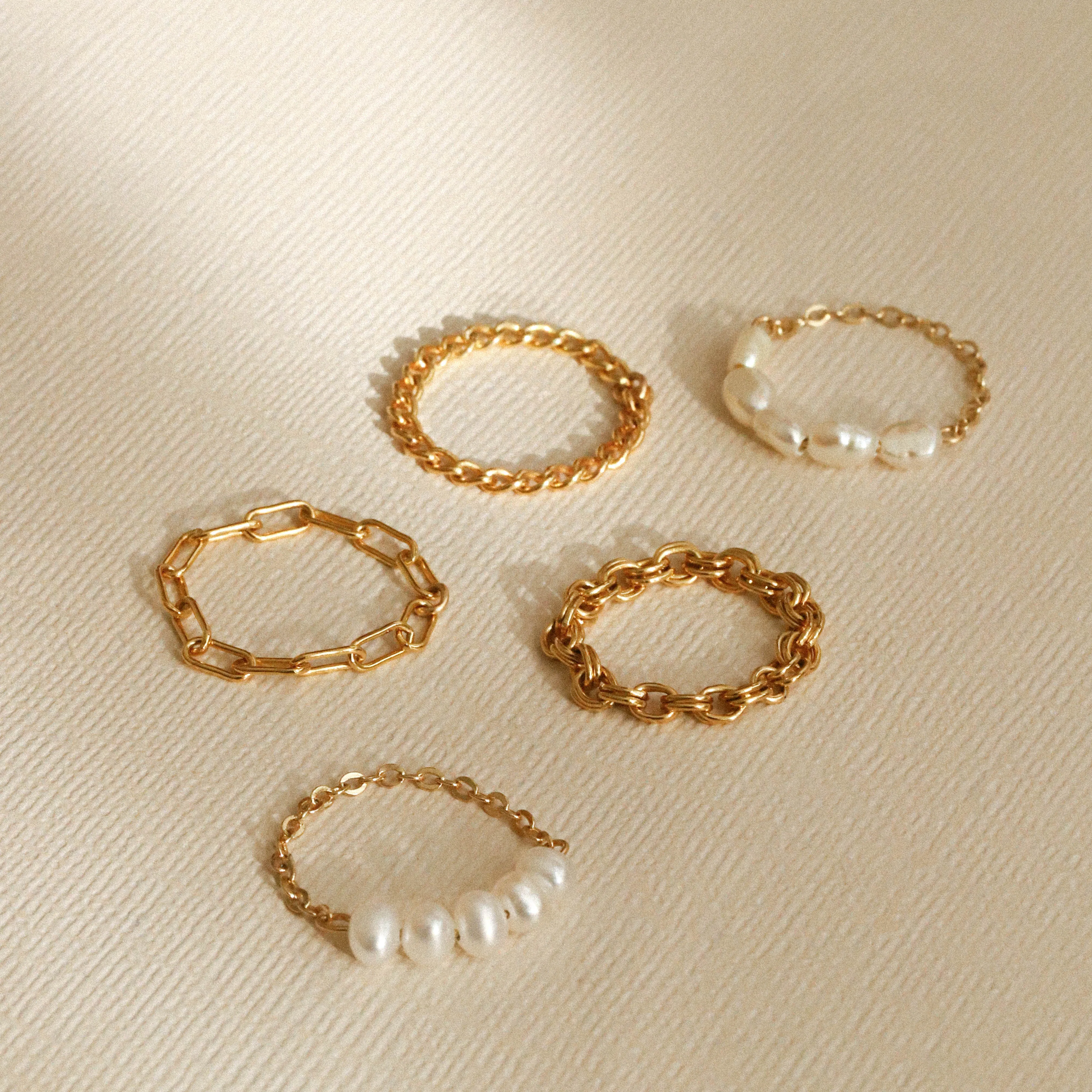 Alba Pearl Ring