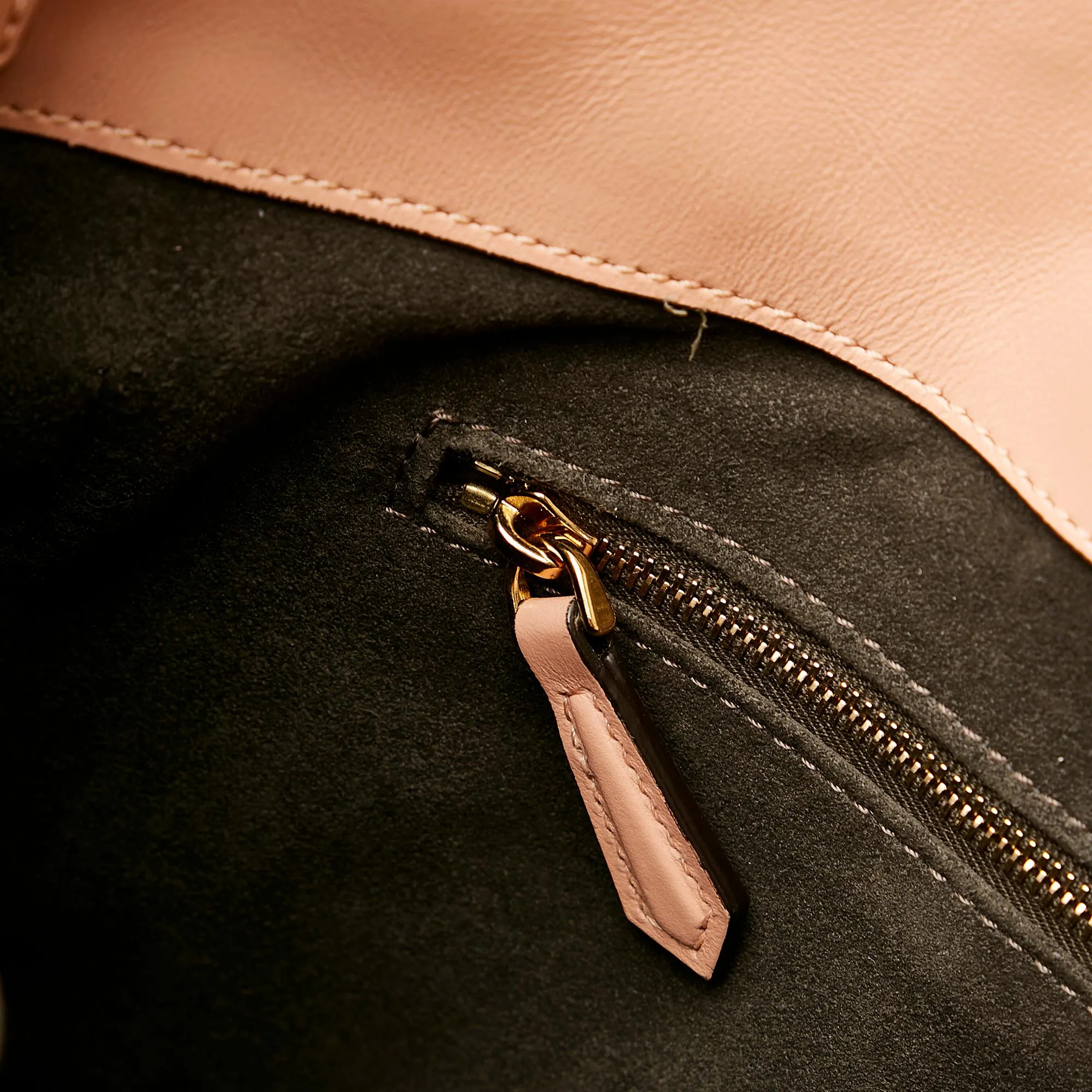 Fendi Gloria Leather Satchel (SHG-4HlvPV)