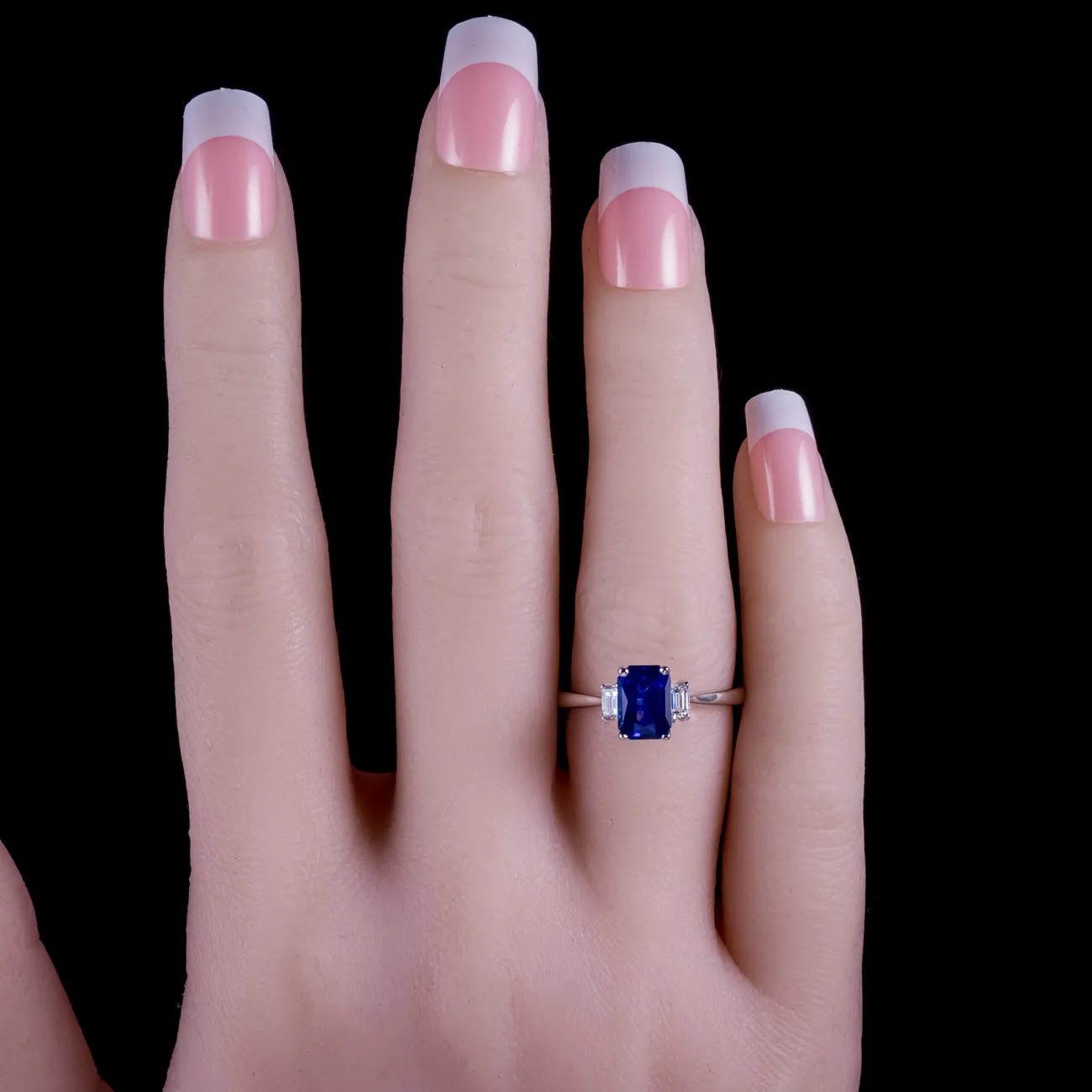 Vintage Sapphire Diamond Trilogy Ring 1.57Ct Sapphire Circa 1970